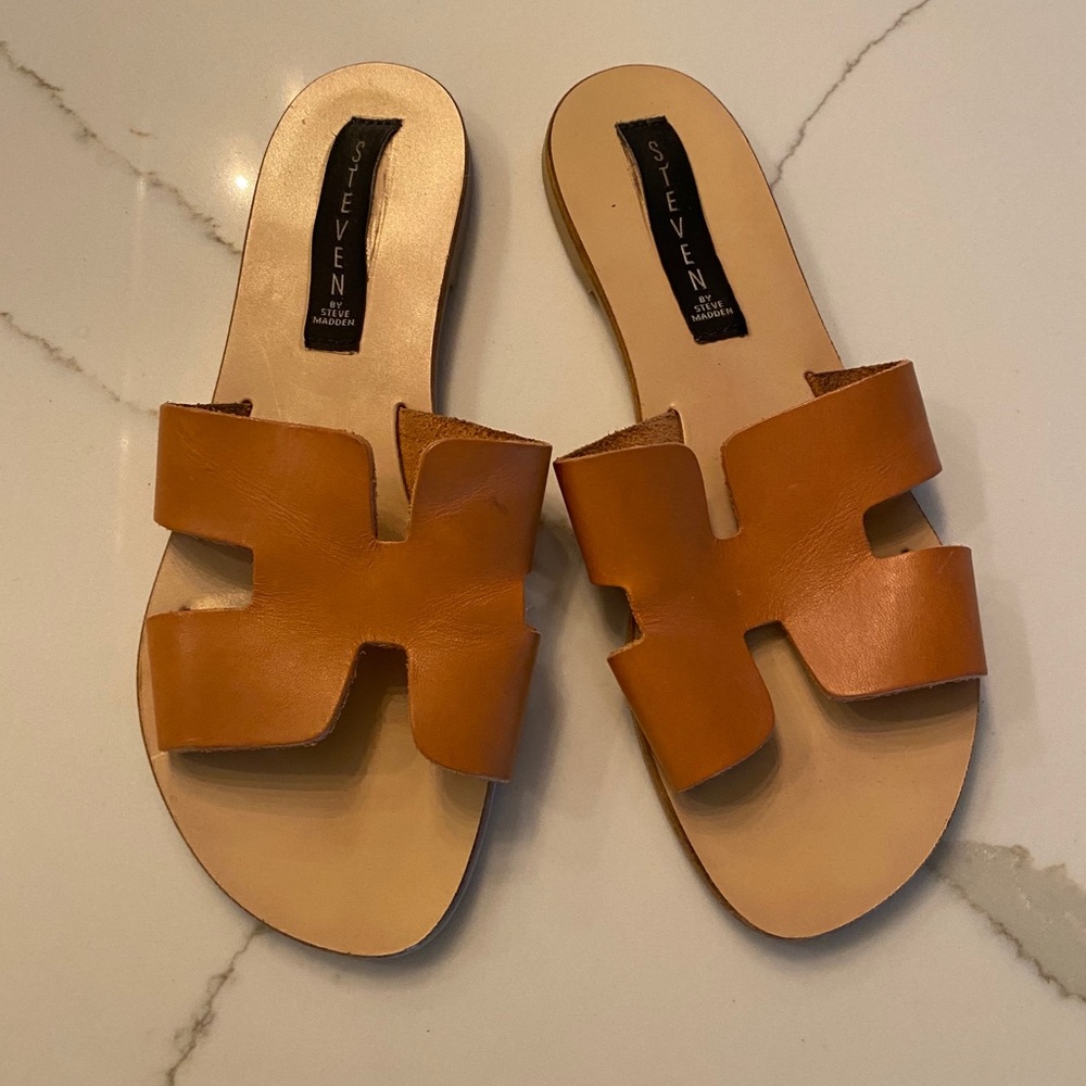 Steve Madden slides
